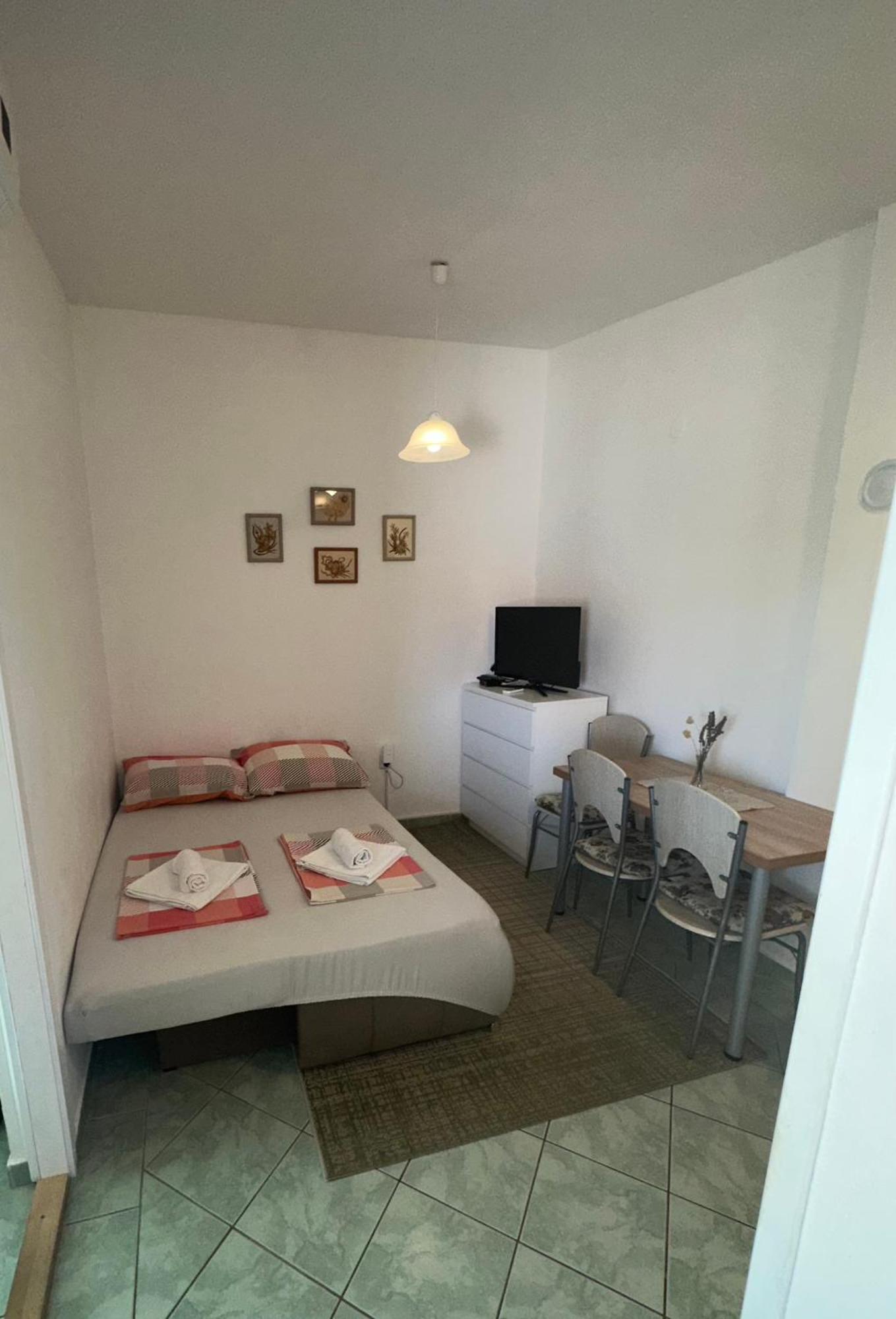 Apartmani Matovina Vir Bagian luar foto